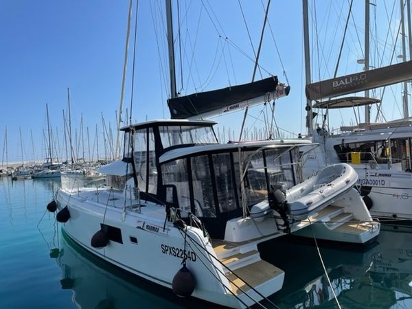 Lagoon 42 | Waterworld