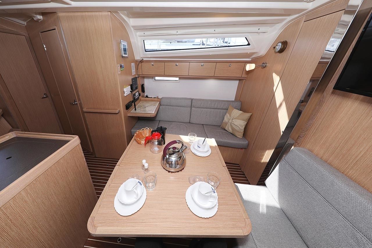 Bavaria Cruiser 37 | Bahari