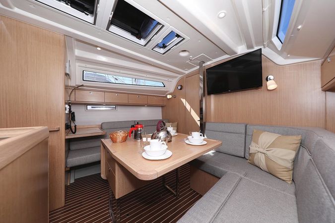 Bavaria Cruiser 37 | Bahari