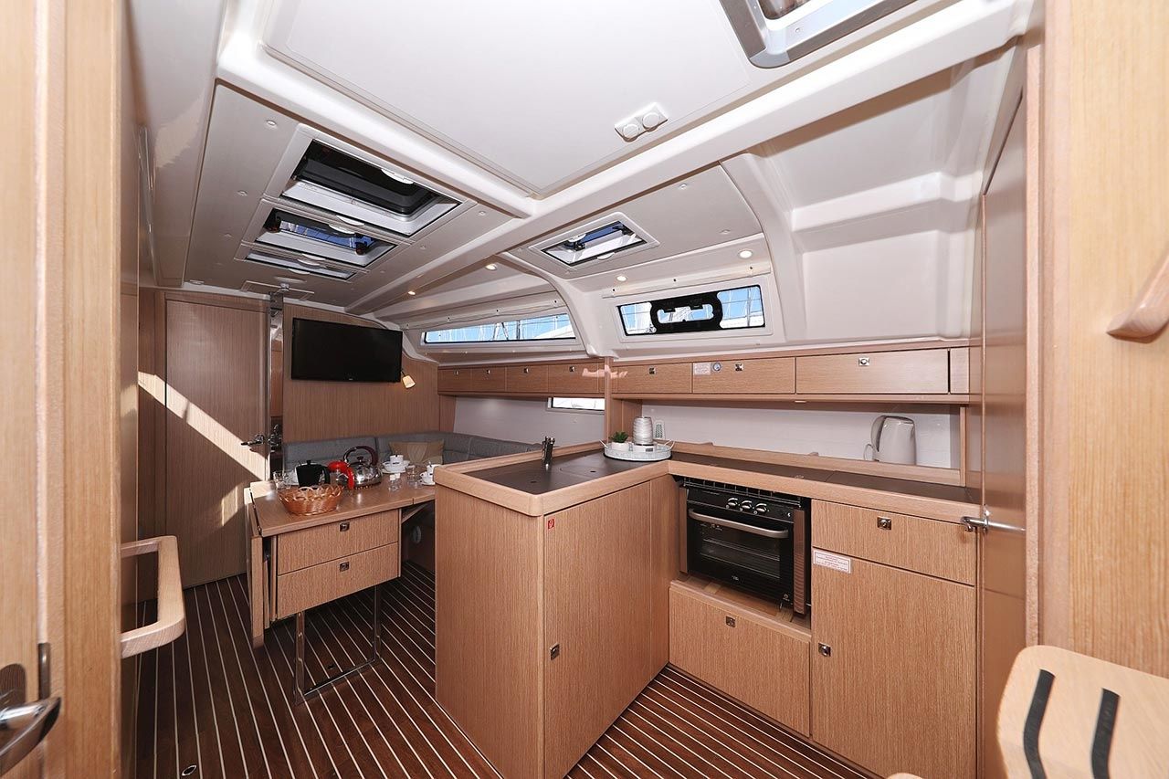 Bavaria Cruiser 37 | Bahari
