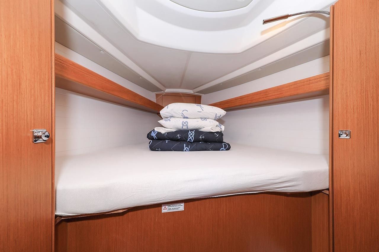 Bavaria Cruiser 34 | Deneb