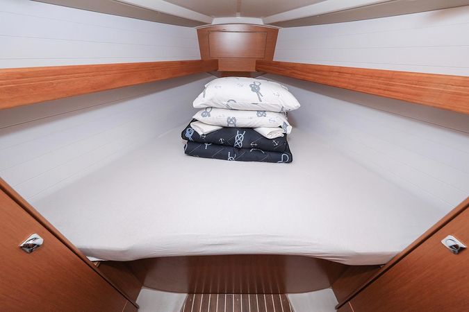 Bavaria Cruiser 34 | Deneb