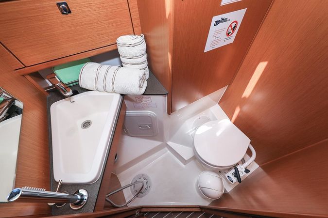 Bavaria Cruiser 34 | Deneb