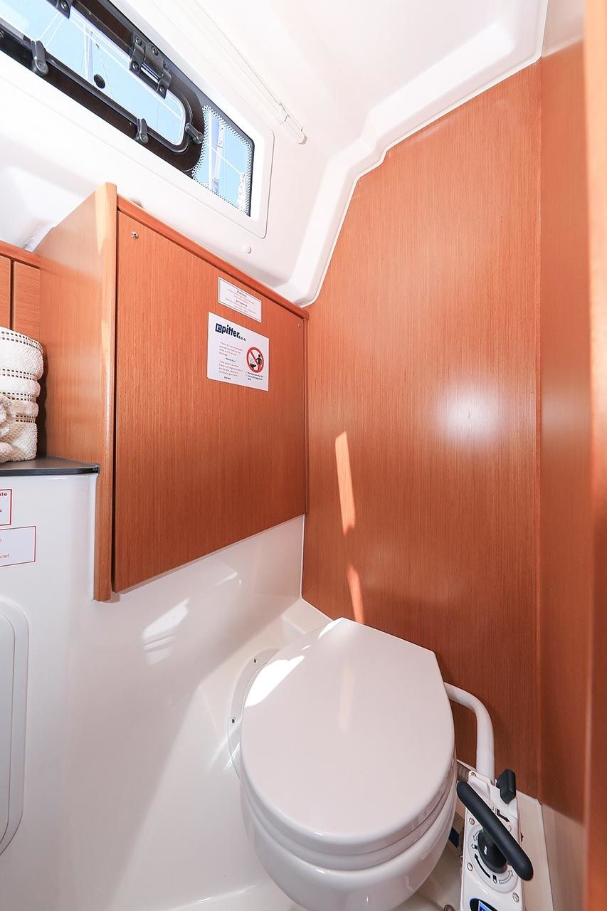 Bavaria Cruiser 34 | Deneb