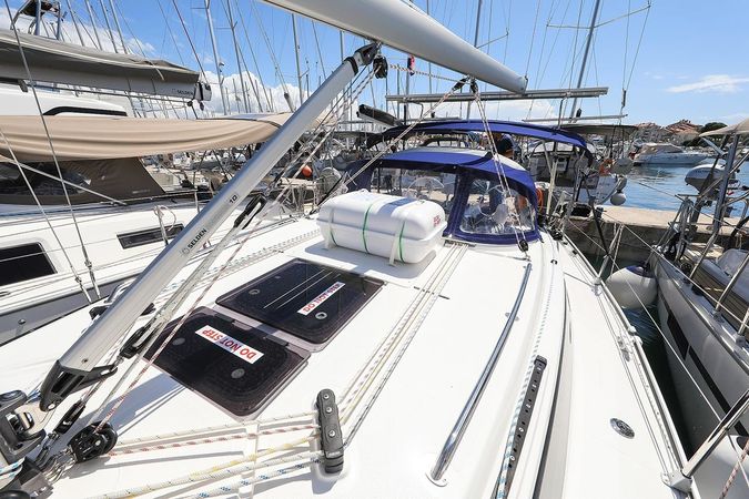 Bavaria Cruiser 34 | Deneb