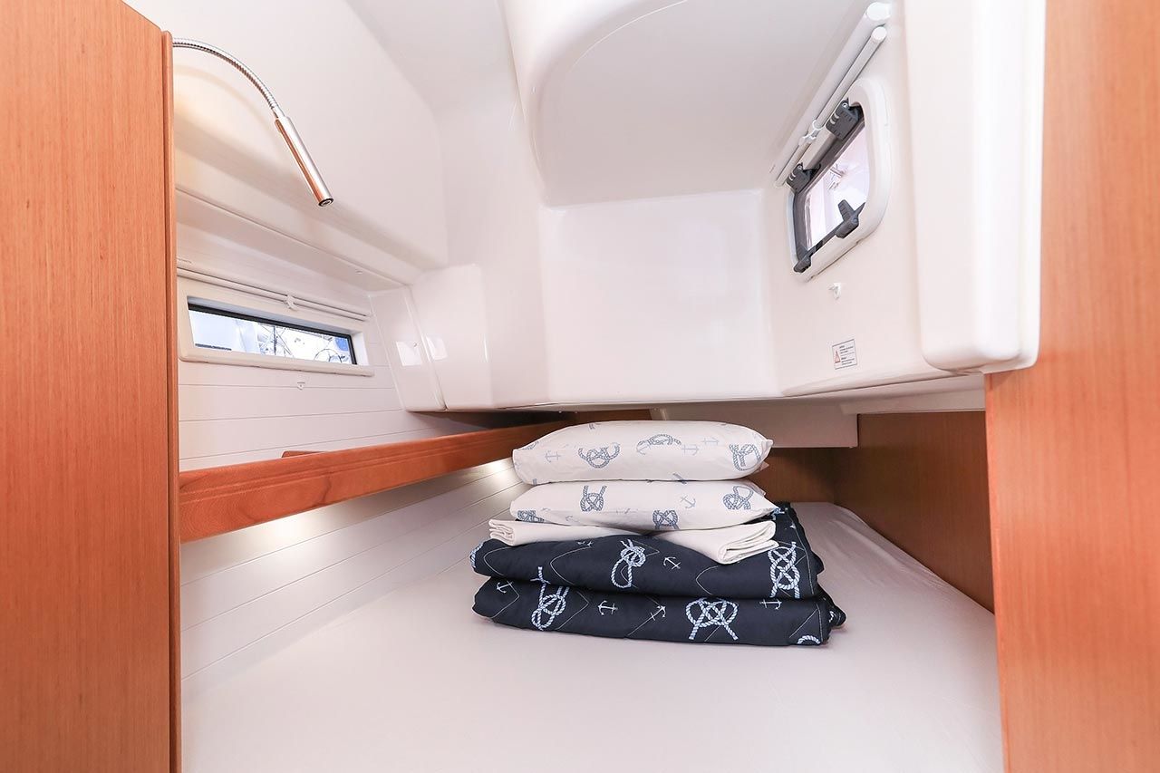 Bavaria Cruiser 34 | Deneb