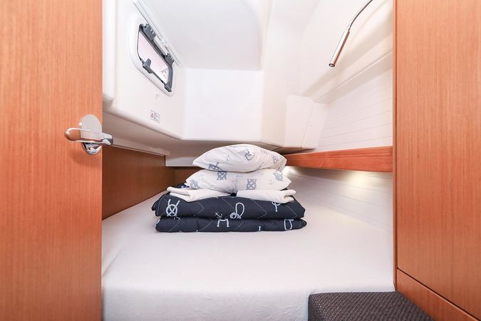 Bavaria Cruiser 34 | Deneb