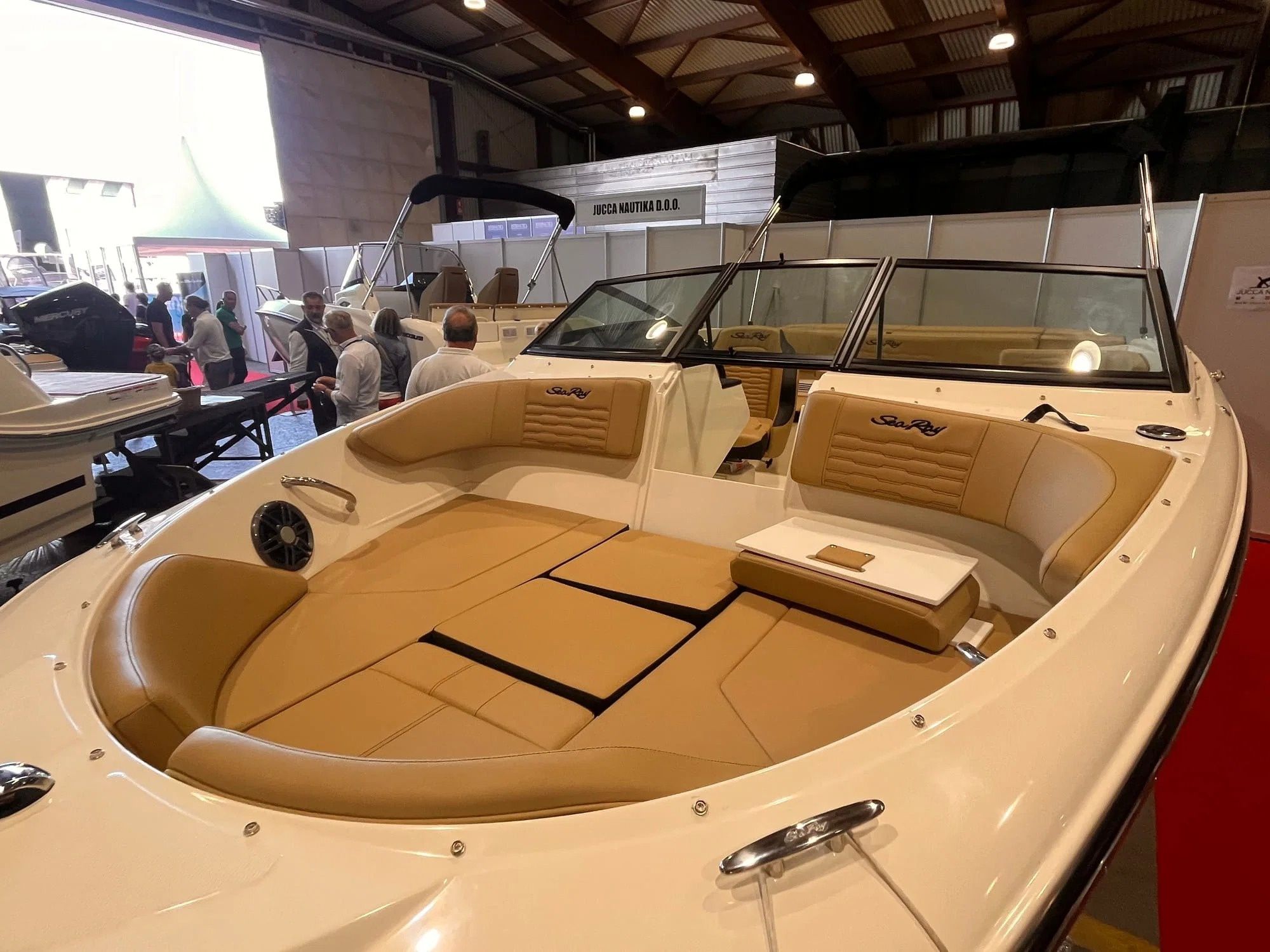 Sea Ray 190 SPX | 24