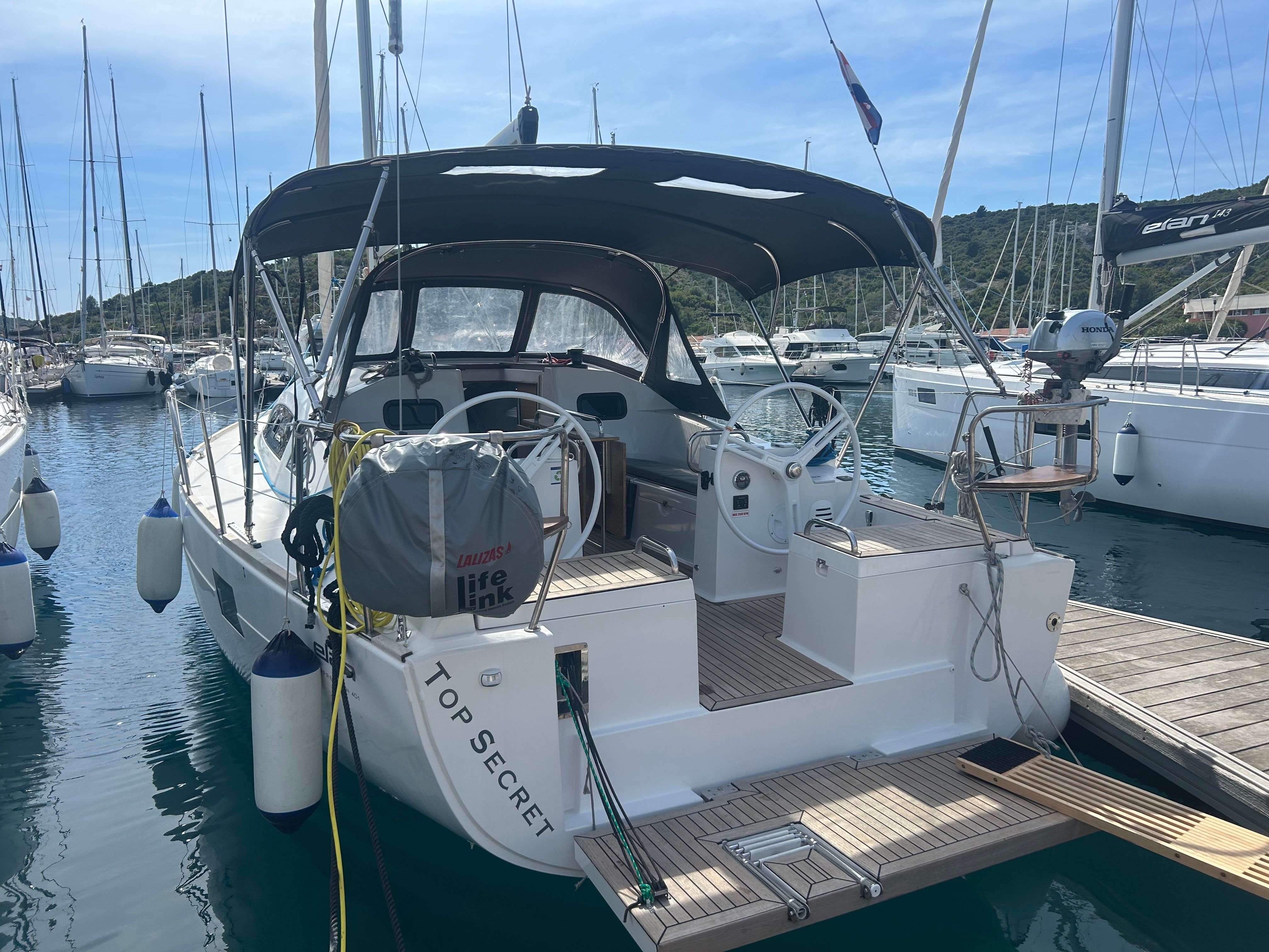 Elan 40 | Top Secret