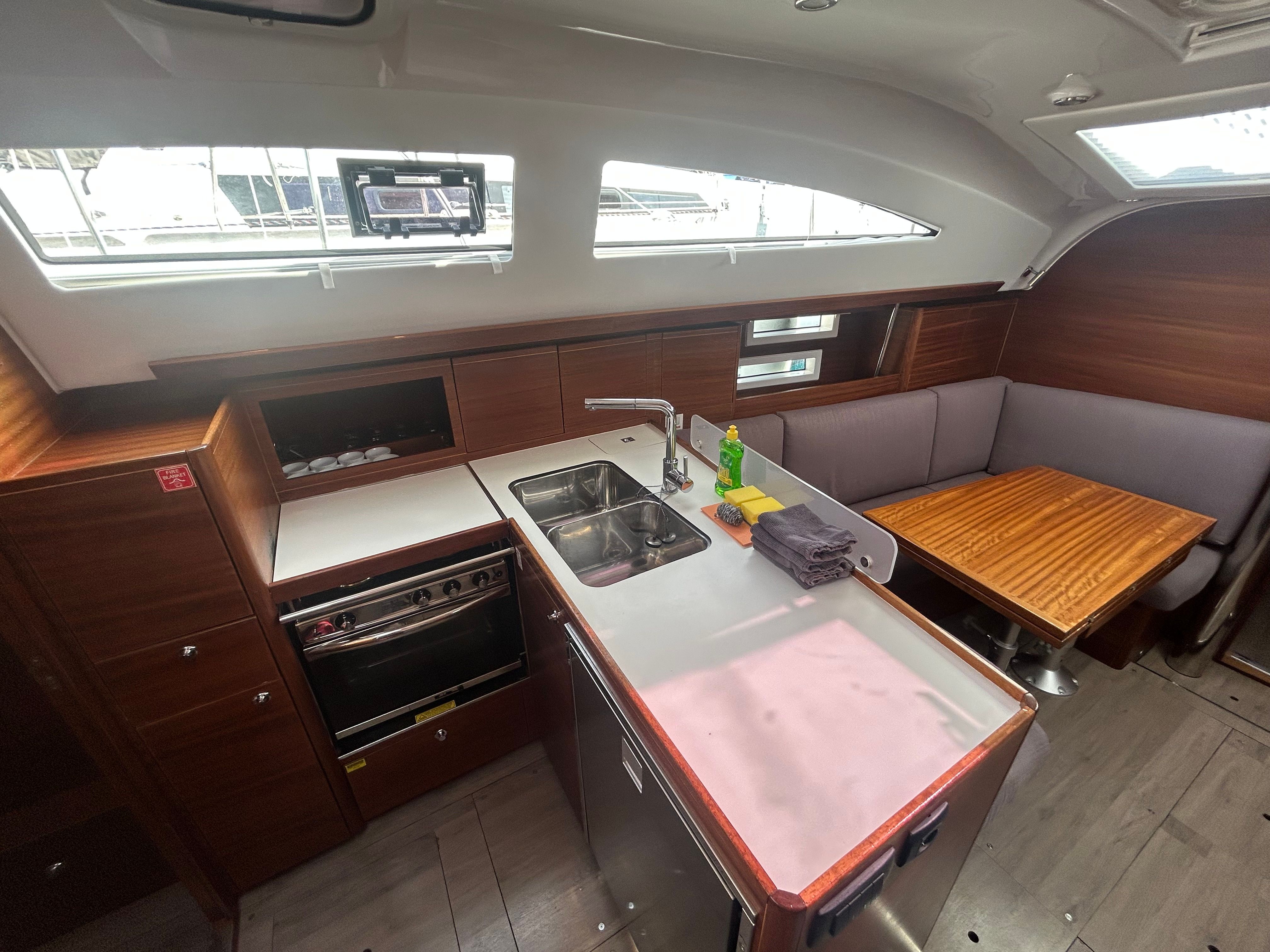 Elan 40 | Top Secret