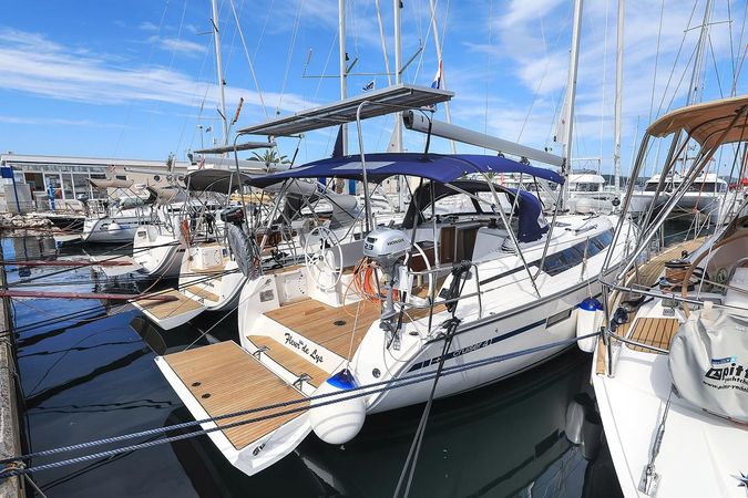 Bavaria Cruiser 41 | Fleur de Lys