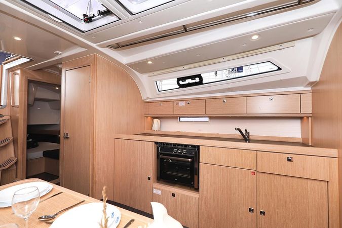 Bavaria Cruiser 41 | Fleur de Lys