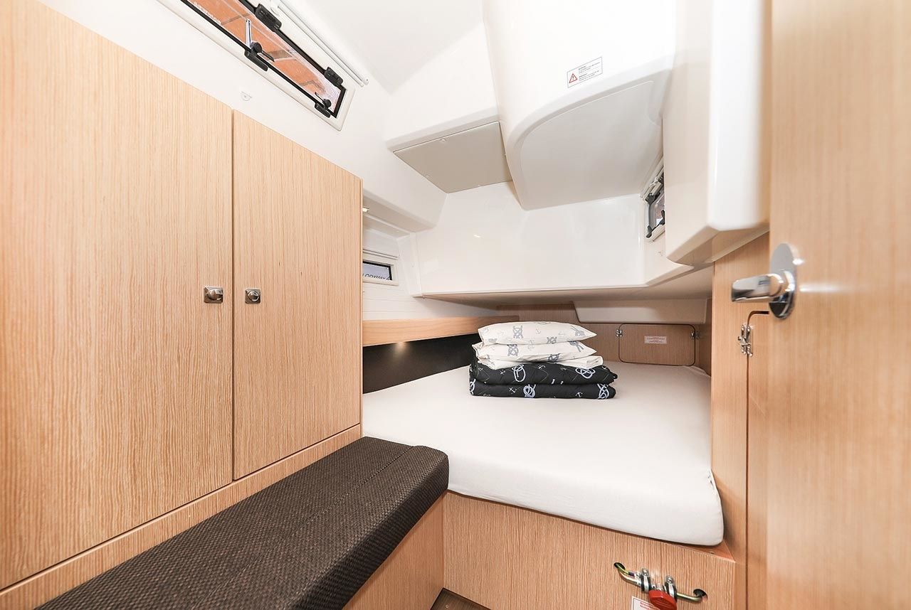 Bavaria Cruiser 41 | Fleur de Lys