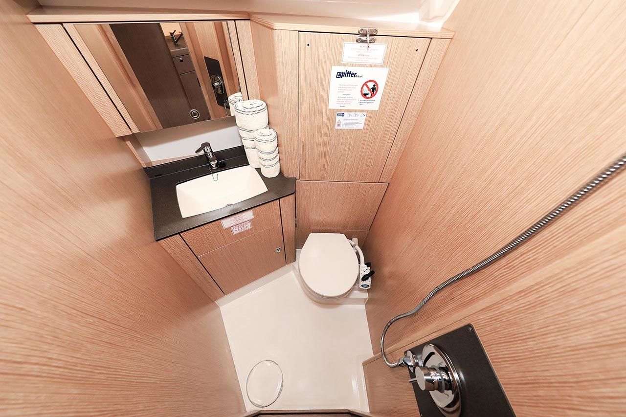 Bavaria Cruiser 41 | Fleur de Lys