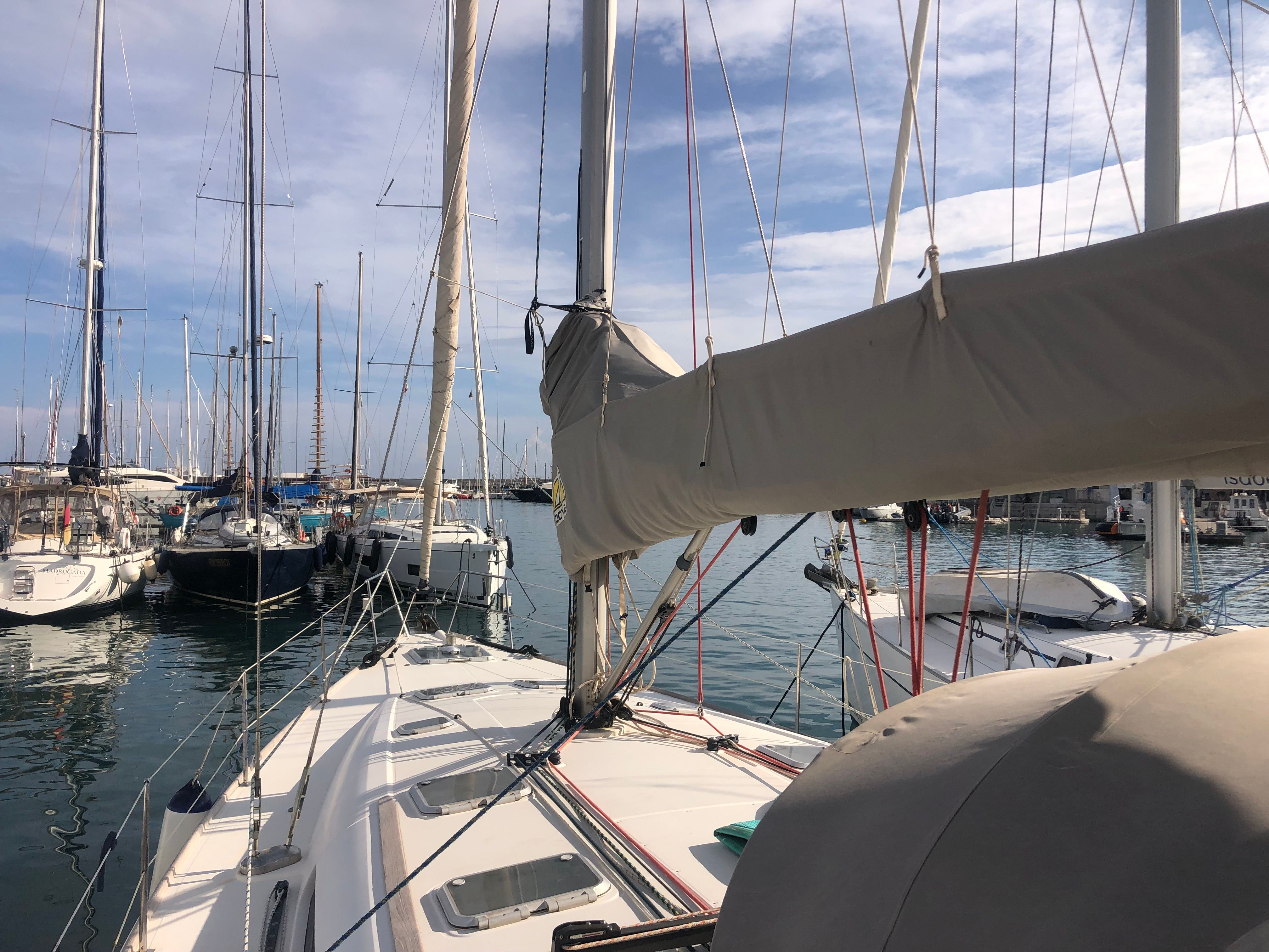 Jeanneau Sun Odyssey 49 | Easy Way