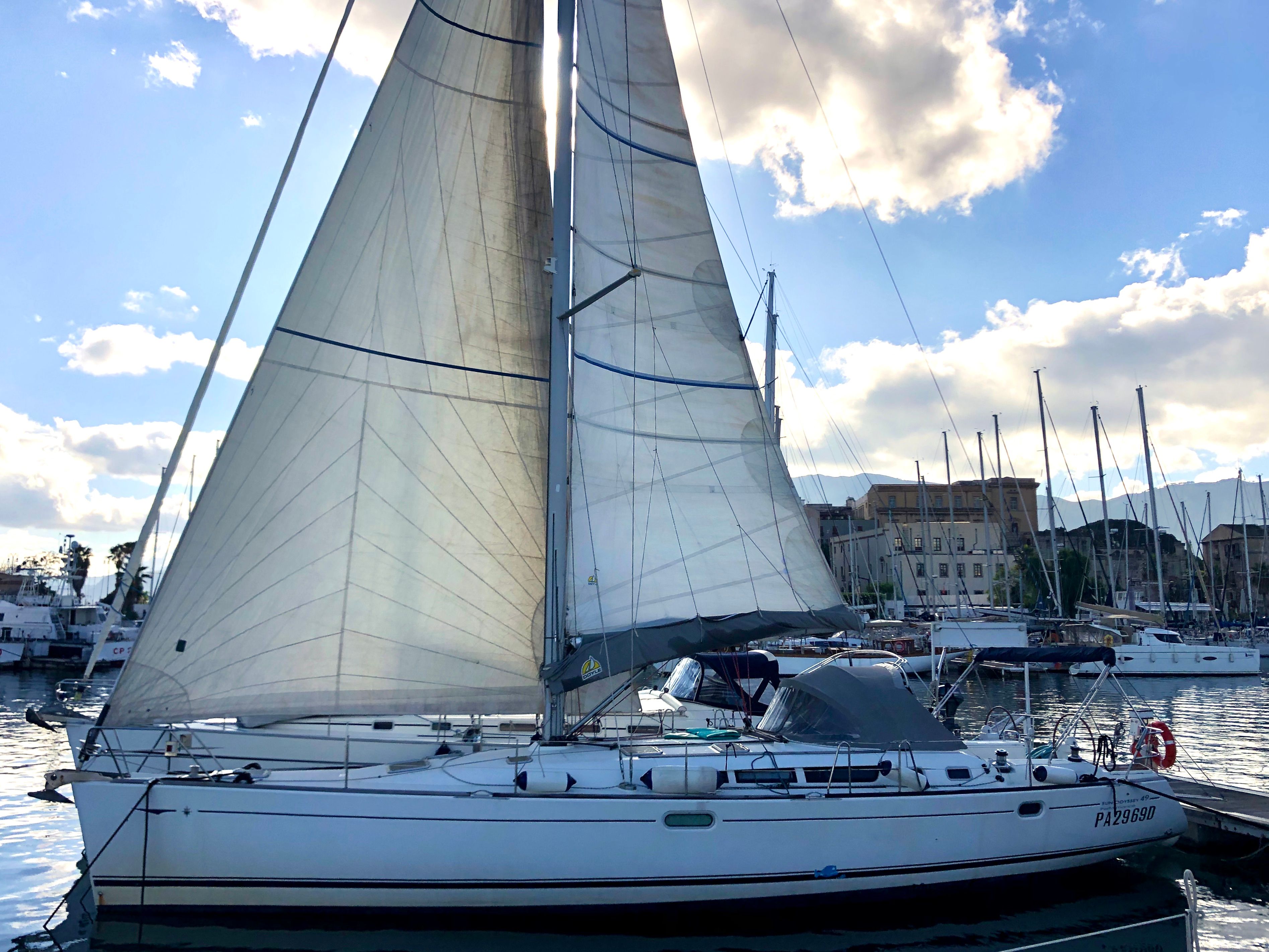 Jeanneau Sun Odyssey 49 | Easy Way