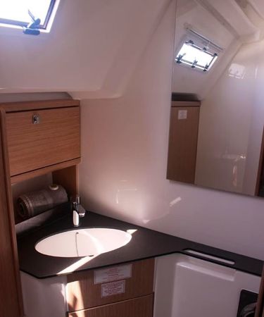 Bavaria Cruiser 46 | Divine