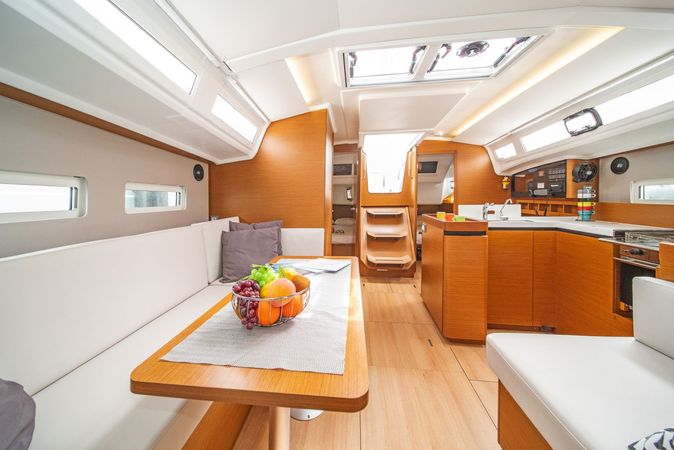 Jeanneau Sun Odyssey 410 | Geva 10