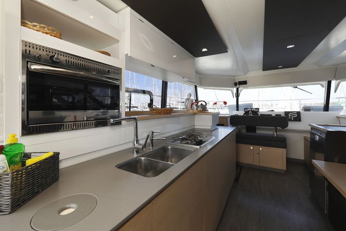 Fountaine Pajot MY 37 | Marketka