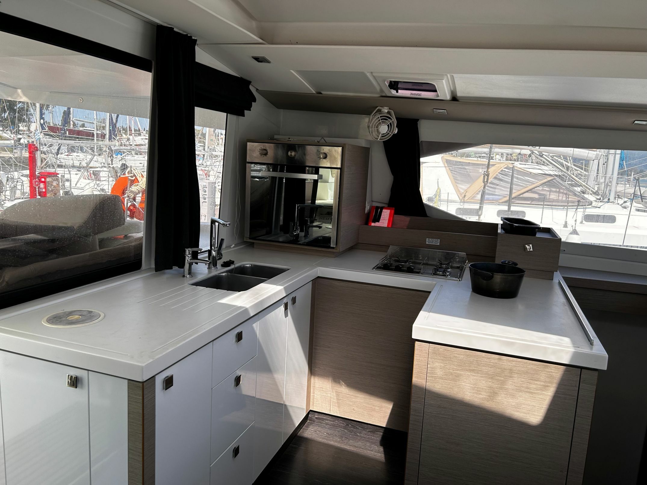 Fountaine Pajot Astrea 42 | Hakuna Matata 1