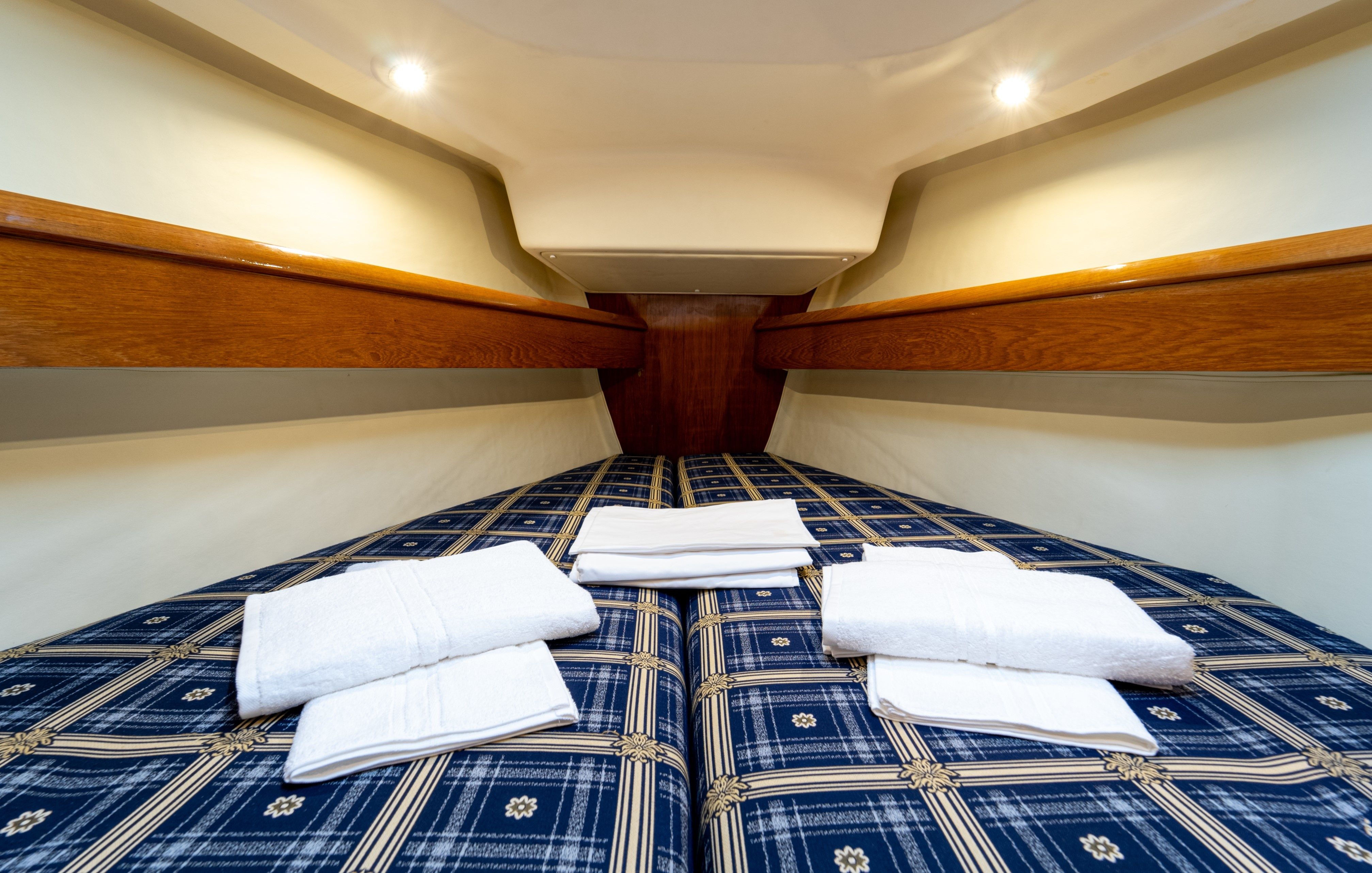 Jeanneau Sun Odyssey 43 | Tatanos