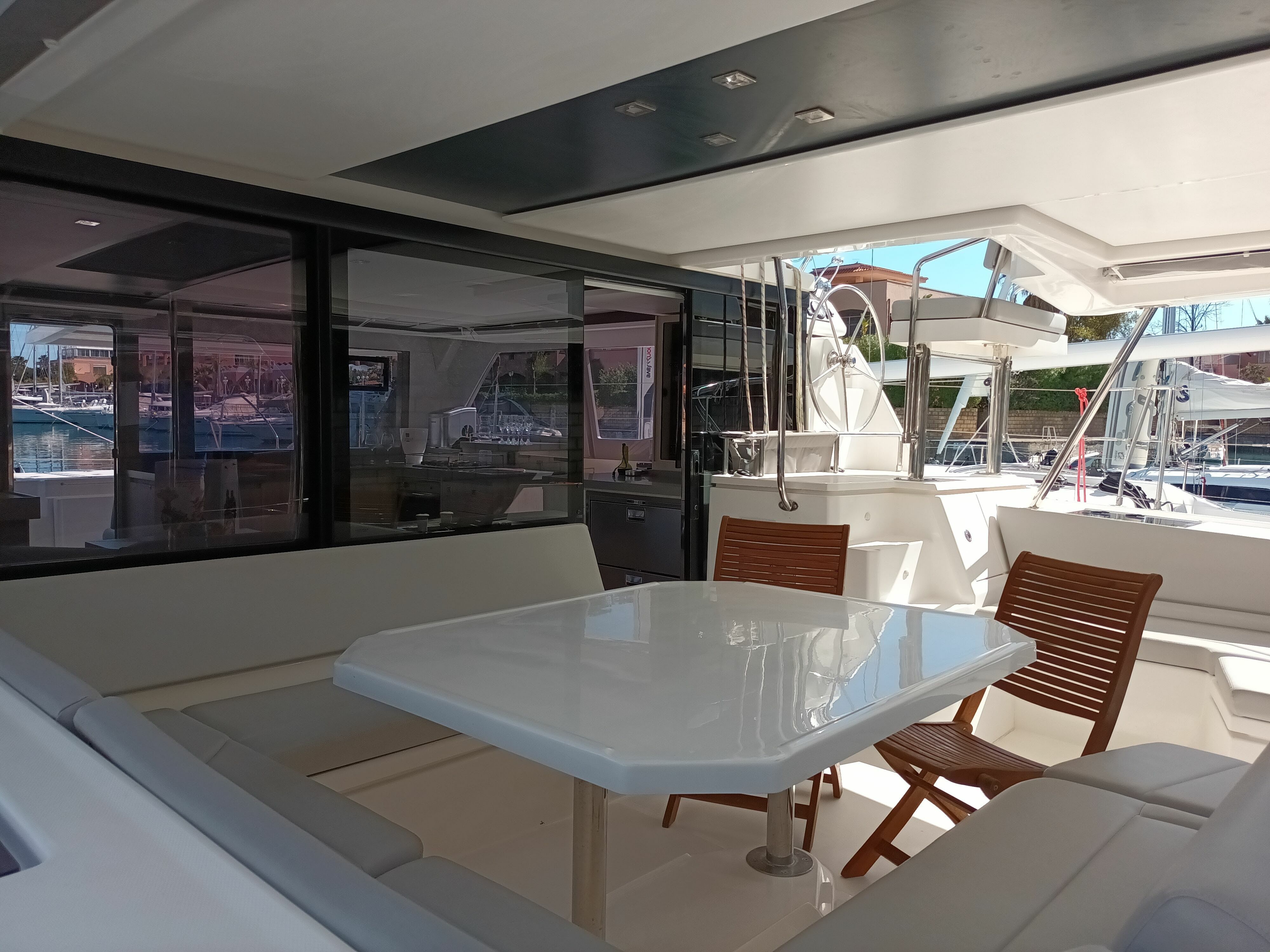 Leopard 45 | Lady Mara