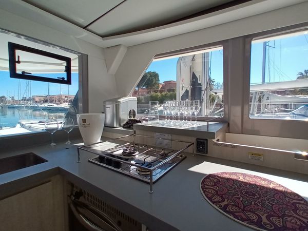 Leopard 45 | Lady Mara