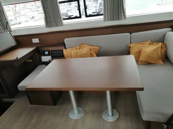 Lagoon 40 | Wave Elli