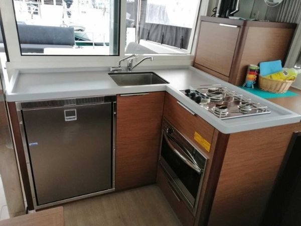 Lagoon 40 | Wave Elli