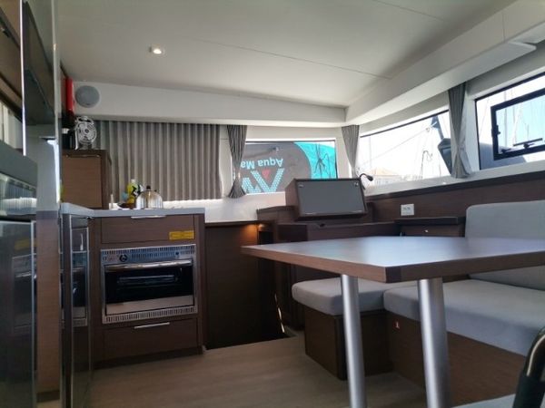 Lagoon 40 | Wave Elli