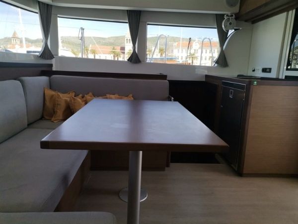 Lagoon 40 | Wave Elli