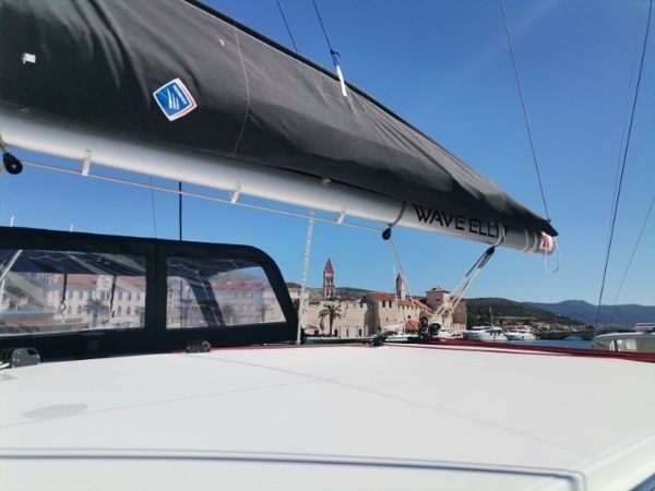 Lagoon 40 | Wave Elli