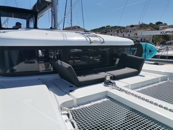 Lagoon 40 | Wave Elli