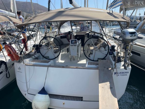 Jeanneau Sun Odyssey 419 | Blueberry