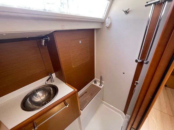 Jeanneau Sun Odyssey 419 | Blueberry