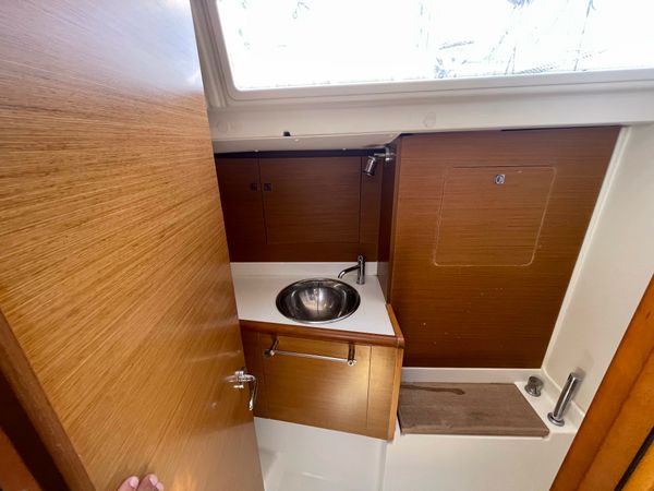 Jeanneau Sun Odyssey 419 | Blueberry