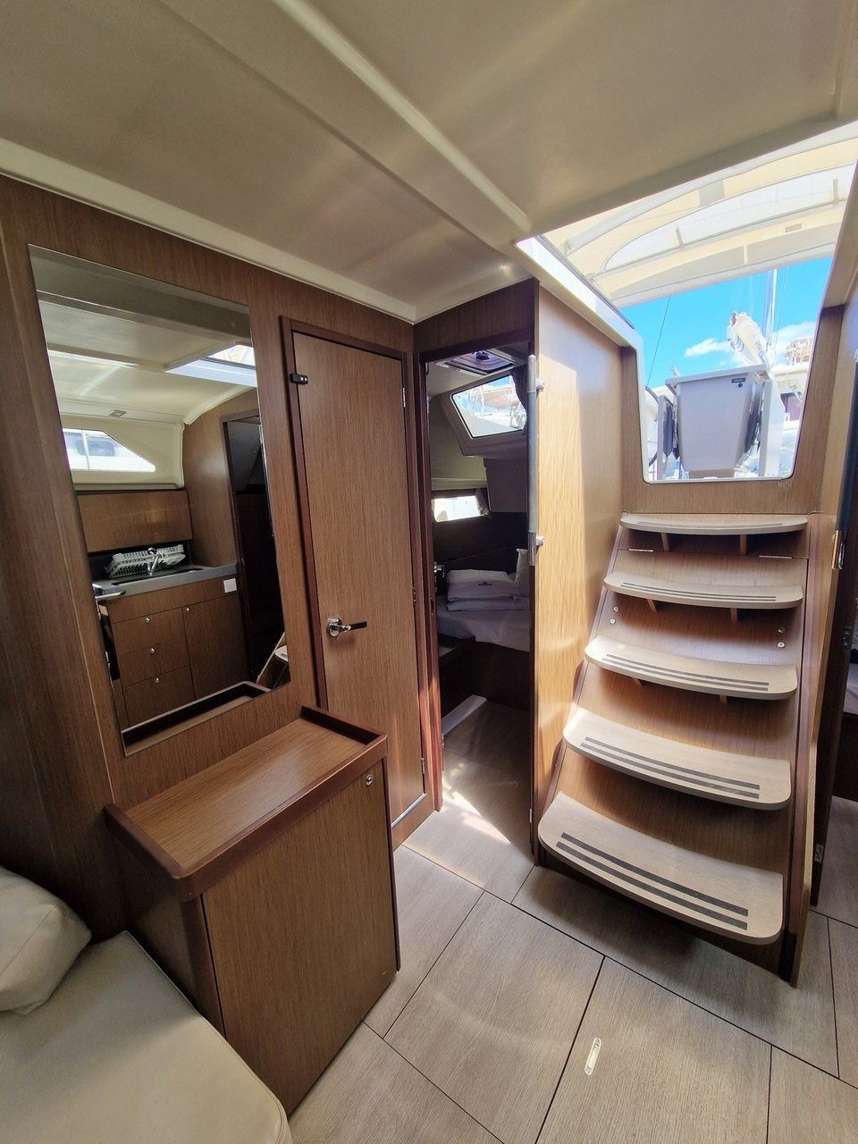 Beneteau Oceanis 41.1 | Hera