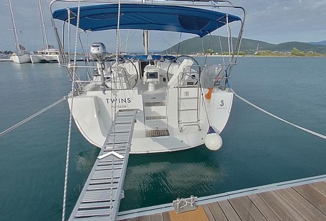 Beneteau Oceanis 43 | Twins