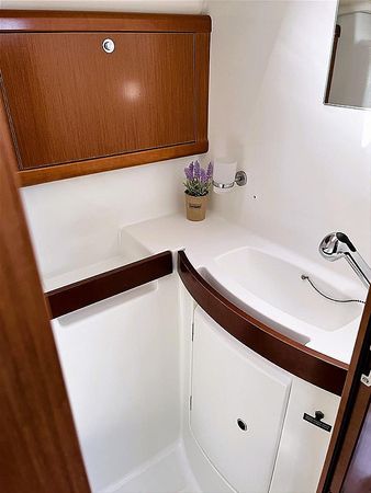 Beneteau Oceanis 43 | Twins