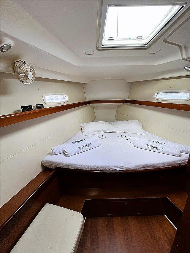 Beneteau Oceanis 43 | Twins
