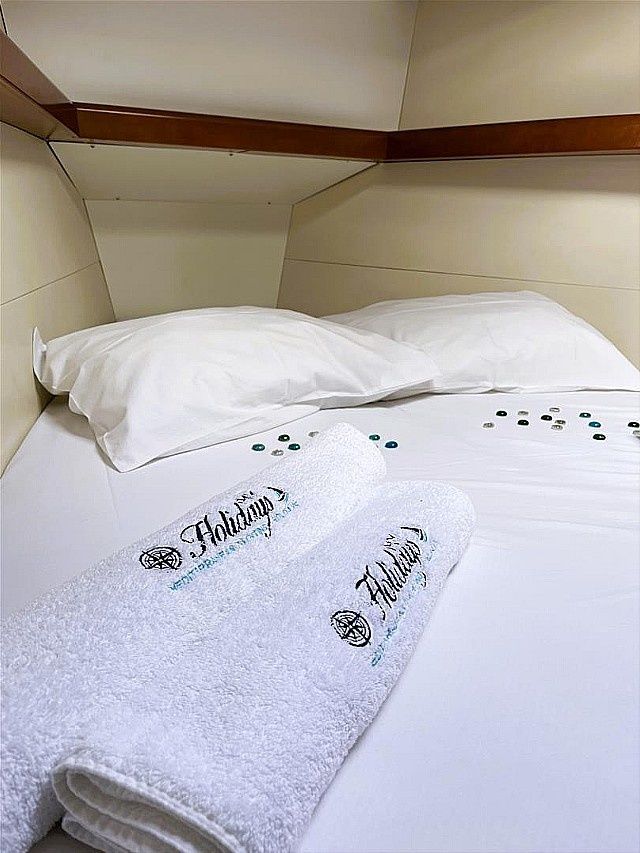 Beneteau Oceanis 43 | Twins