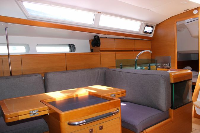 Jeanneau Sun Odyssey 419 | Lionheart