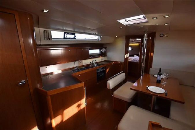 Beneteau Oceanis 45 | Chilli Pepper