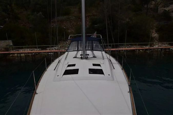 Beneteau Oceanis 45 | Chilli Pepper