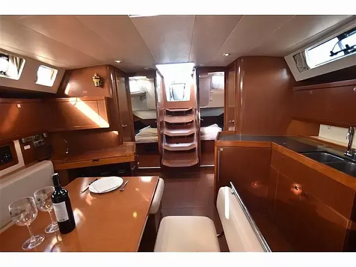 Beneteau Oceanis 45 | Chilli Pepper