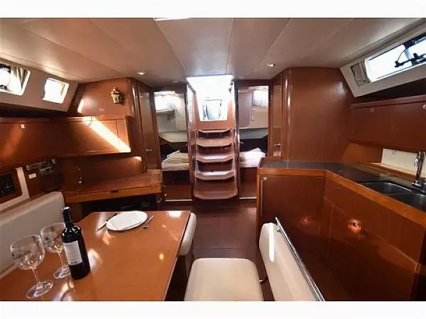 Beneteau Oceanis 45 | Chilli Pepper