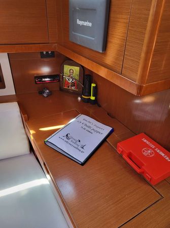 Beneteau Oceanis 45 | Chilli Pepper