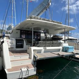 Fountaine Pajot Saona 47 | No Shoes