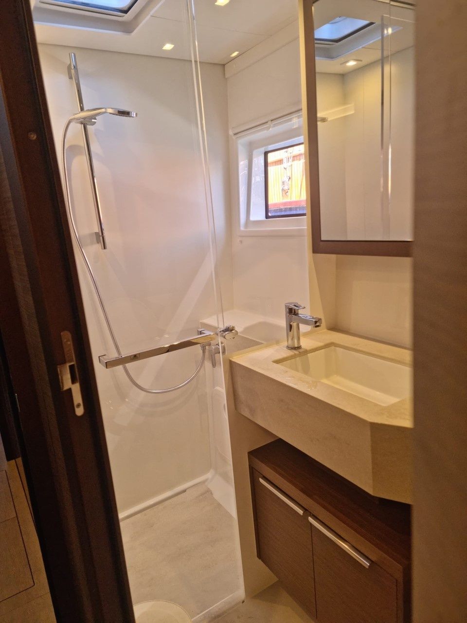 Lagoon 46 | Hydra 14