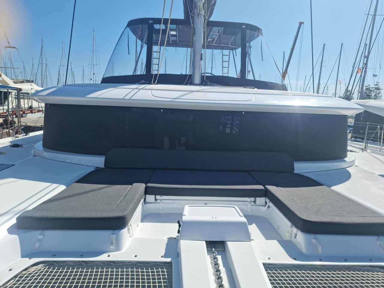 Lagoon 46 | Hydra 14